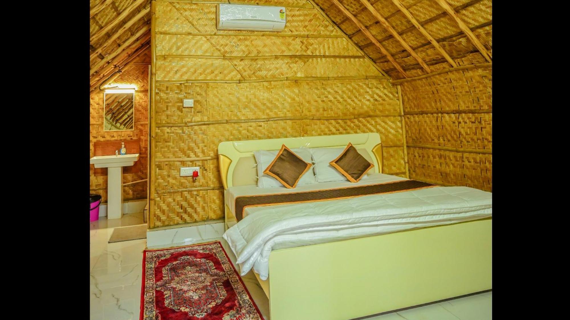 Hotel Tamarind Tree Way Side Amenities à Hospet Extérieur photo