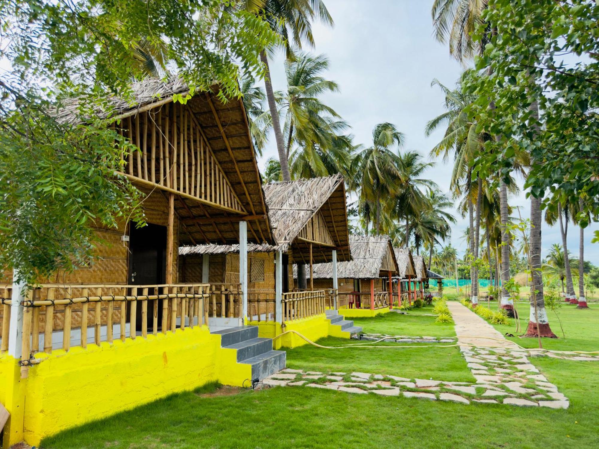 Hotel Tamarind Tree Way Side Amenities à Hospet Extérieur photo