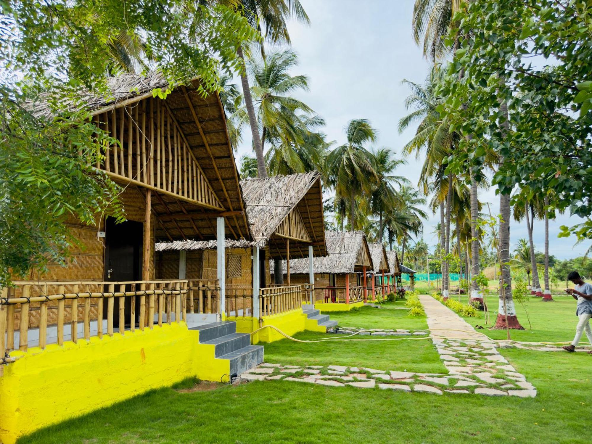 Hotel Tamarind Tree Way Side Amenities à Hospet Extérieur photo