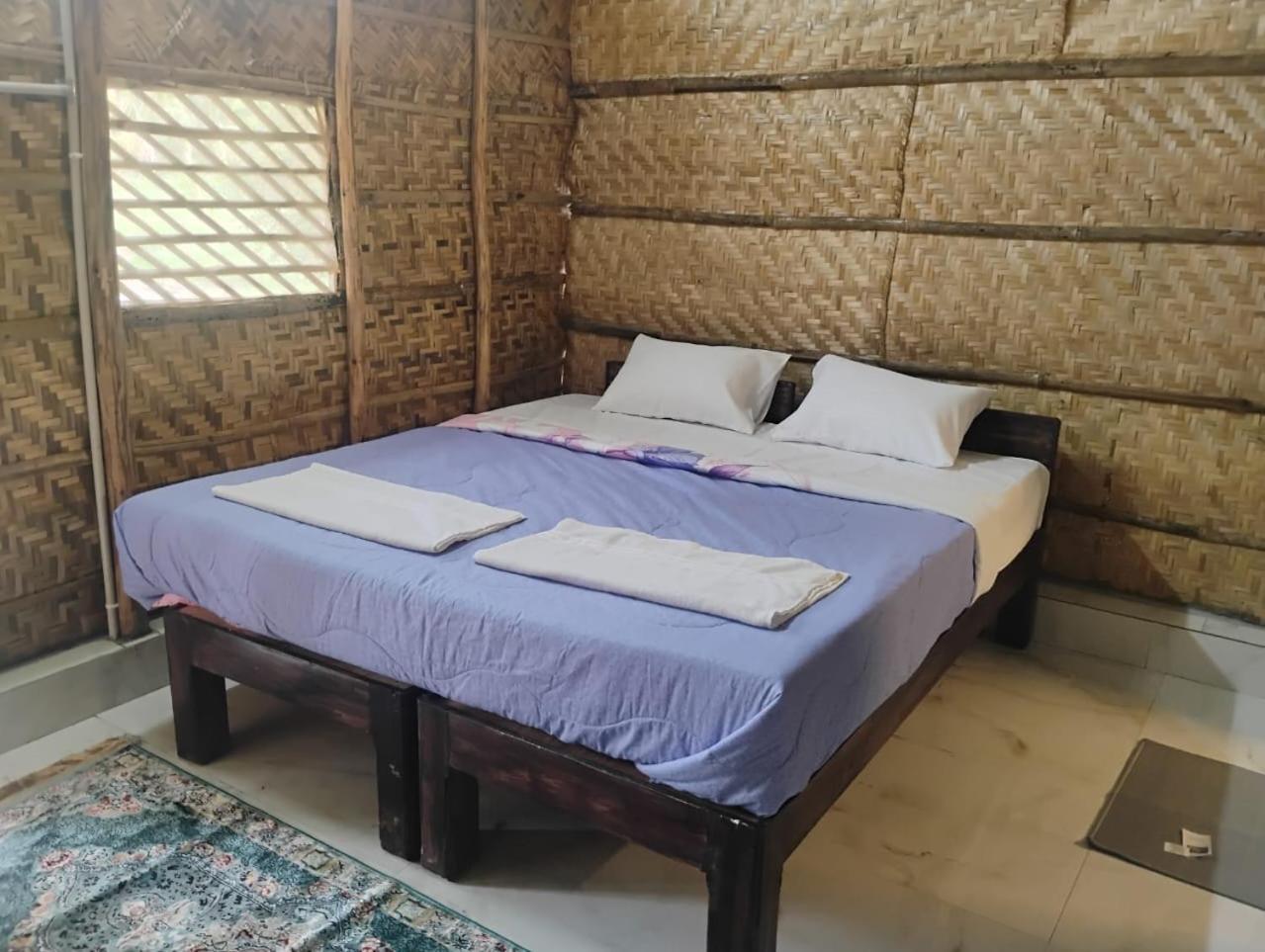 Hotel Tamarind Tree Way Side Amenities à Hospet Extérieur photo