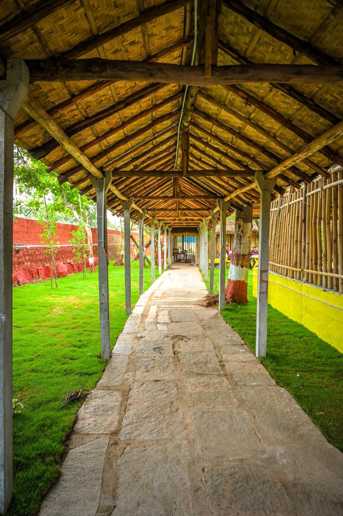 Hotel Tamarind Tree Way Side Amenities à Hospet Extérieur photo