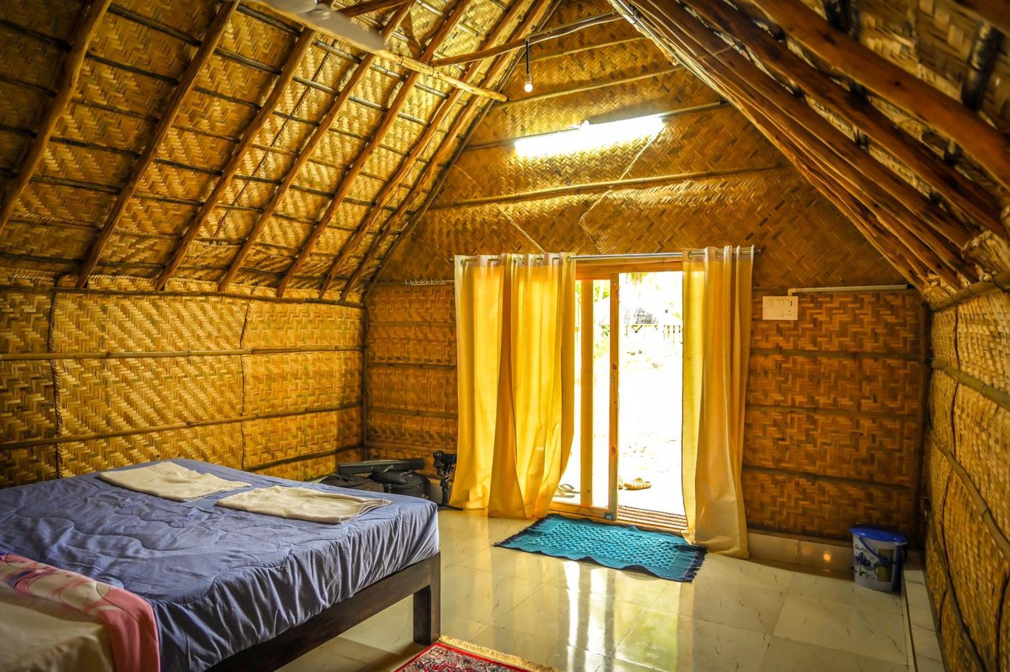 Hotel Tamarind Tree Way Side Amenities à Hospet Extérieur photo